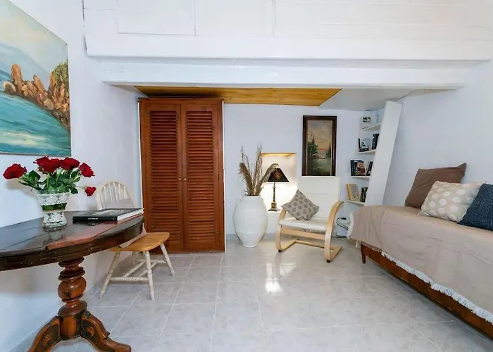 Chrysa S House